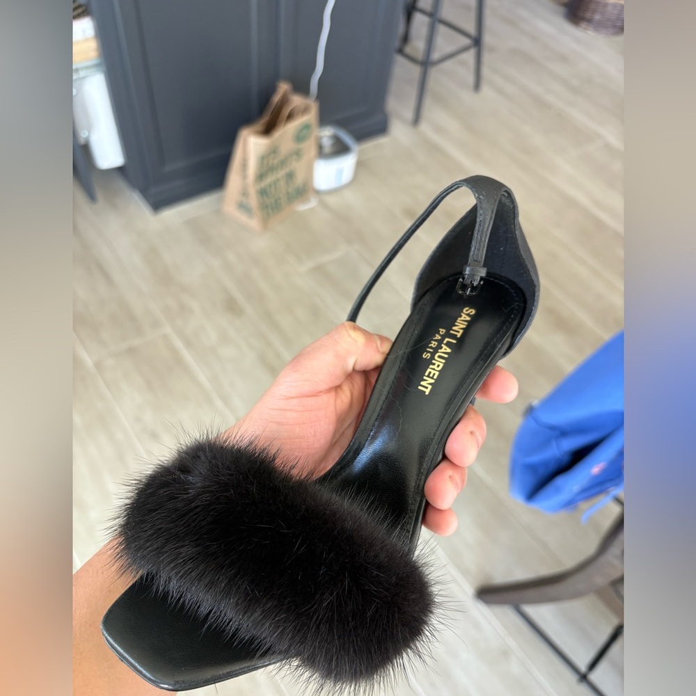 SAINT LAURENT PARIS BLACK LEATHER MINK FUR HEELS MADE IN ITALY 38